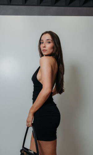 Vestido Frente Única Costas Abertas